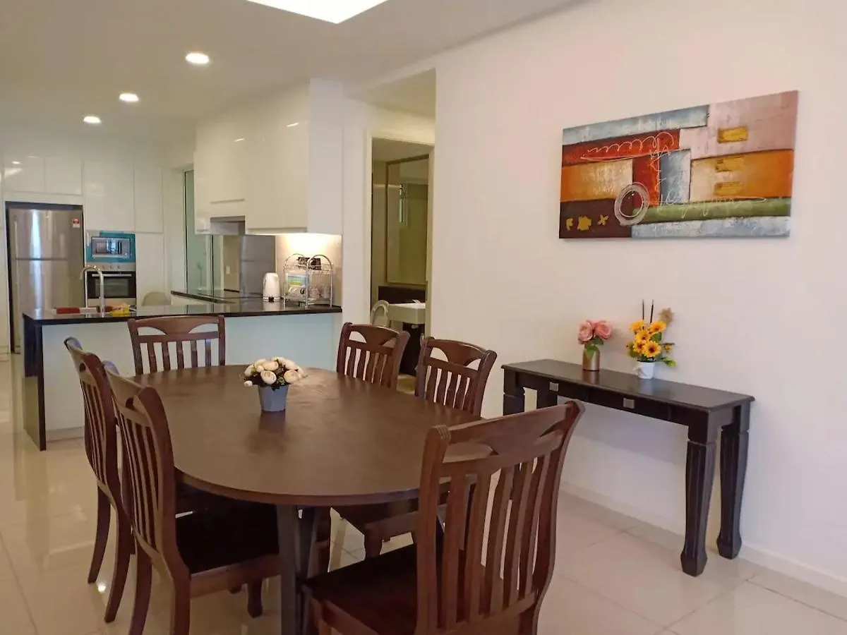 Hungrybedz The Shore Riverside Malacca Apartment