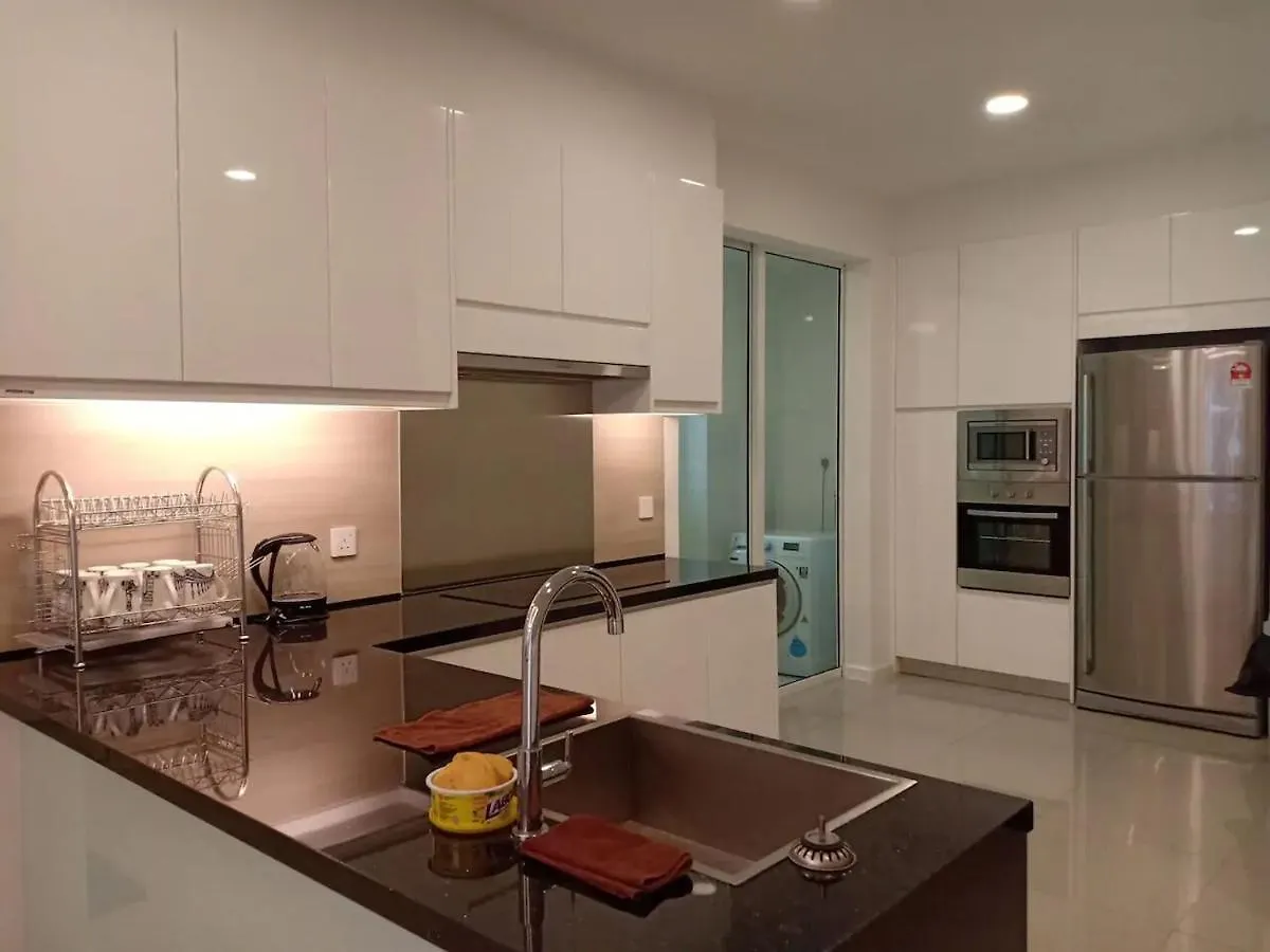 Hungrybedz The Shore Riverside Malacca Apartment