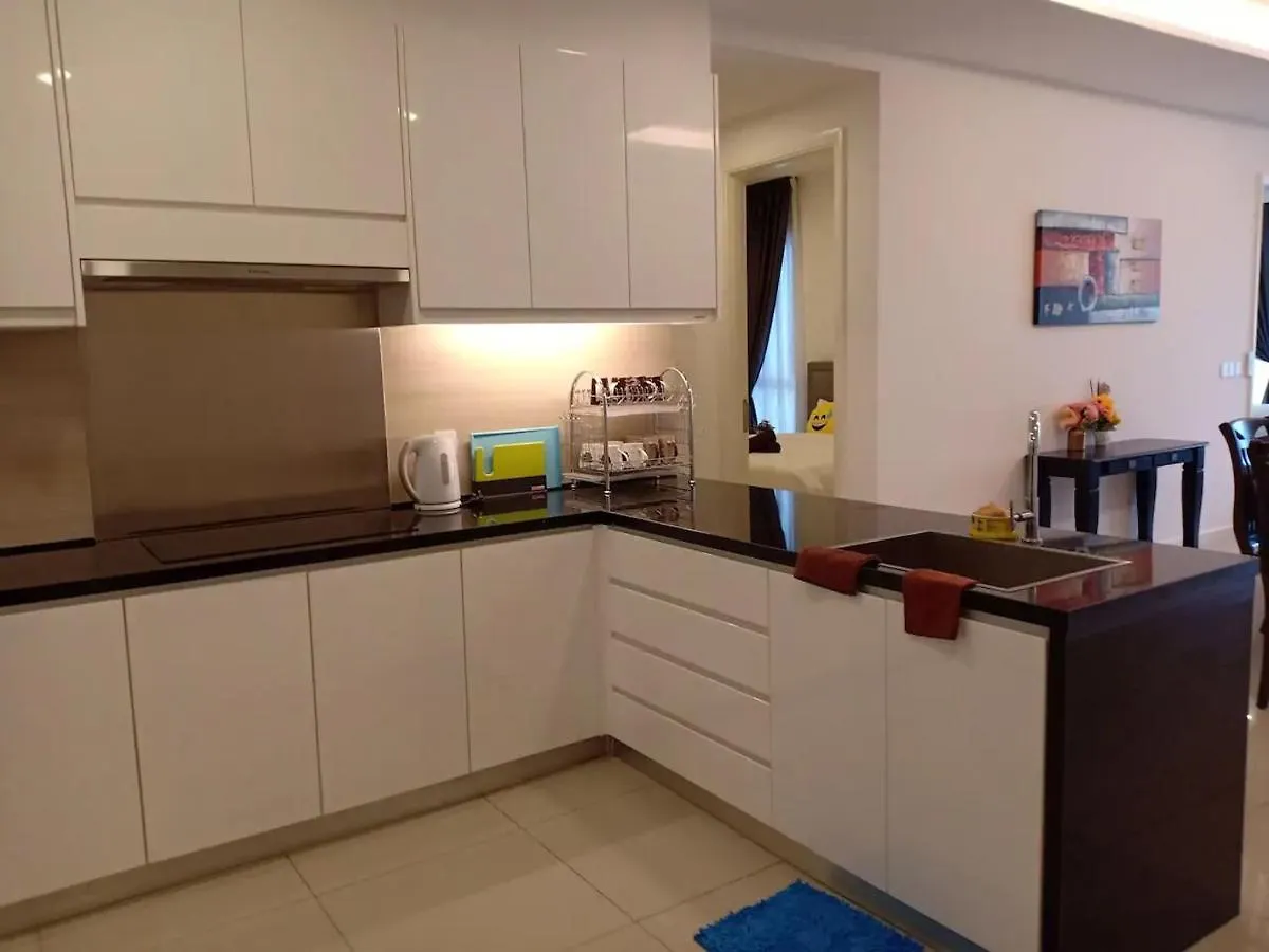 Hungrybedz The Shore Riverside Malacca Apartment