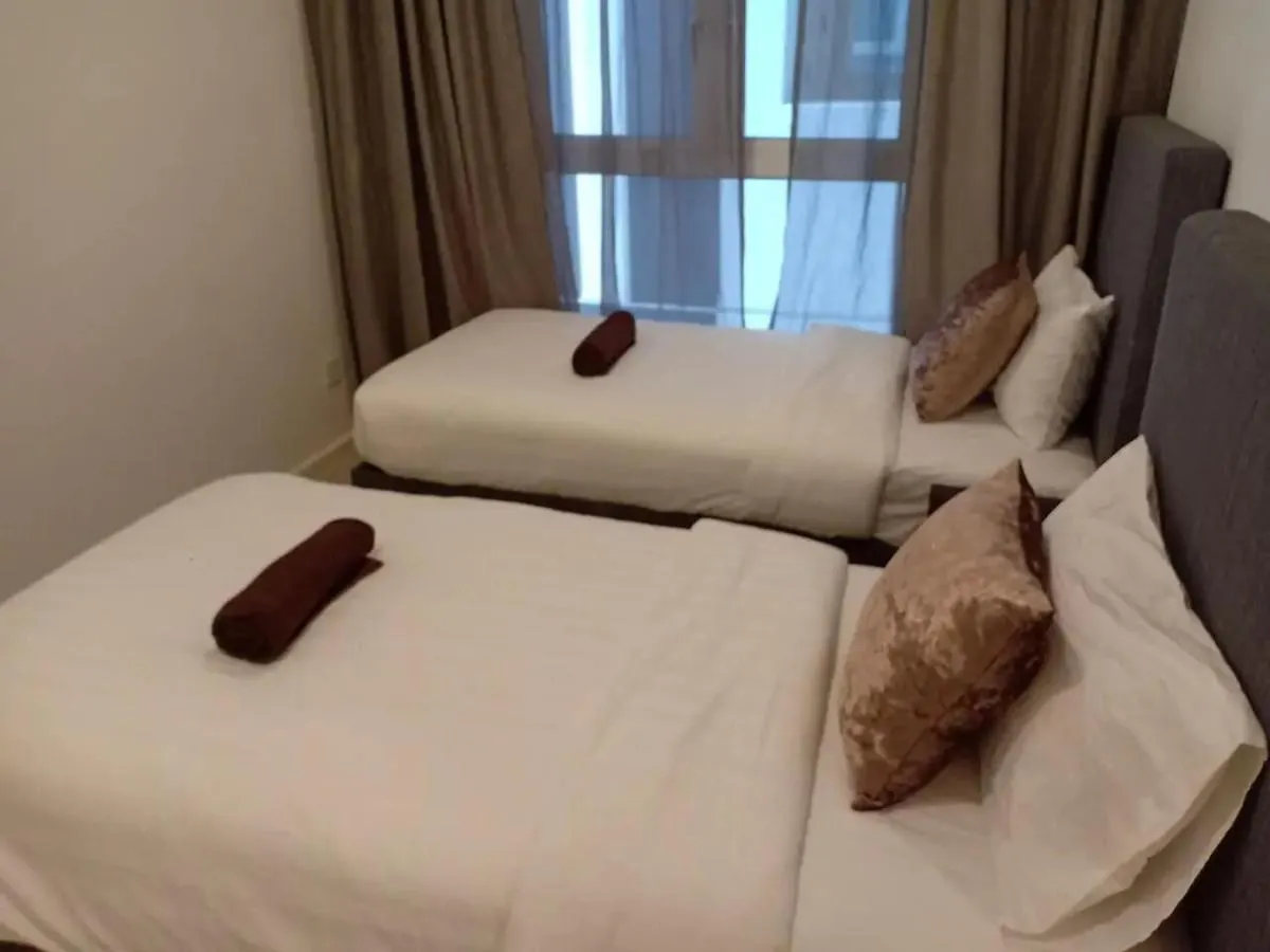 Hungrybedz The Shore Riverside Malacca Apartment