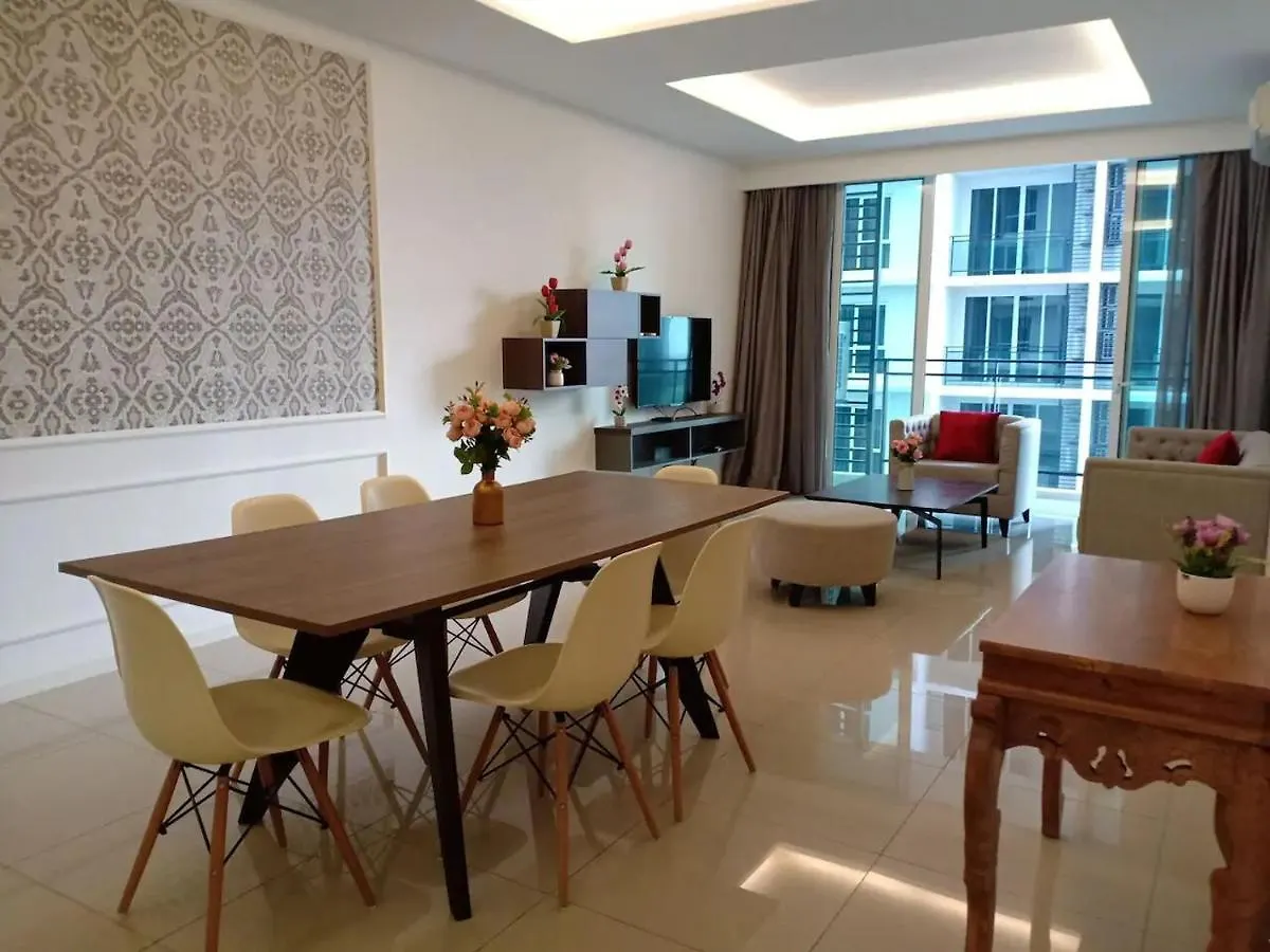 Hungrybedz The Shore Riverside Malacca Apartment