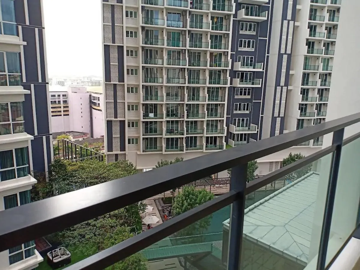 Hungrybedz The Shore Riverside Malacca Apartment